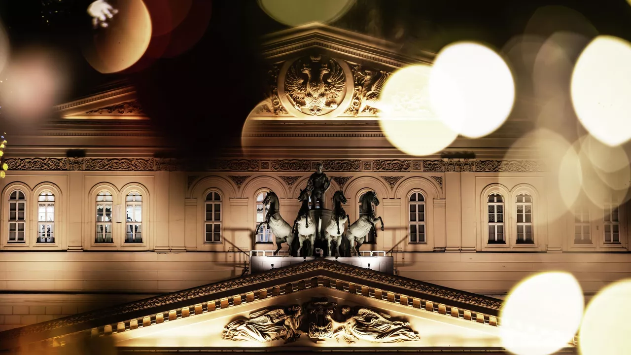 Большой театр начнет продажу билетов по специальным программам вечером 22 января