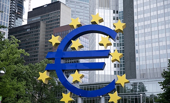 Европу предупредили о рисках из-за скопившихся долгов