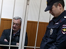 Мосгорсуд оставил под арестом экс-главу Коми Вячеслава Гайзера