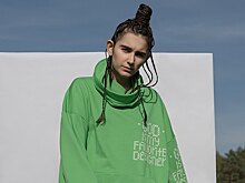 Алена Ахмадуллина выпустила капсулу спортивной одежды с надписью "God is my favorite designer"