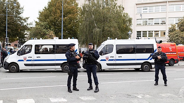Во Франции задержали 11 человек по делу об убийстве учителя