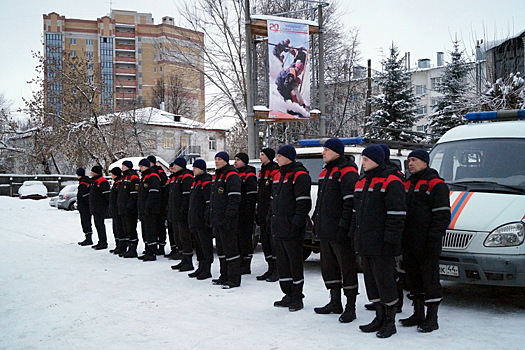Костромских спасателей задействовали в уборке снега