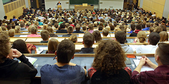 Сколько денег нужно российскому образованию