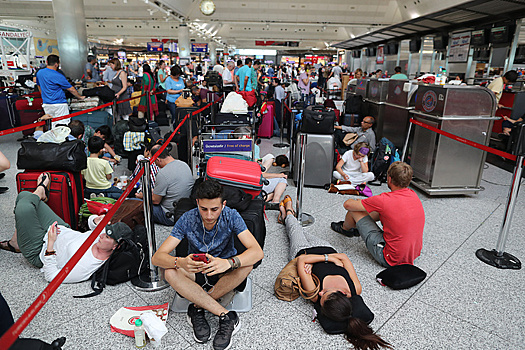 Летевшие транзитом россияне столкнулись с проблемами в Стамбуле