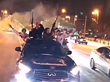 «Поехали за хлебушком». Тюменцев, прокатившихся с автоматами по городу, теперь ищут полицейские
