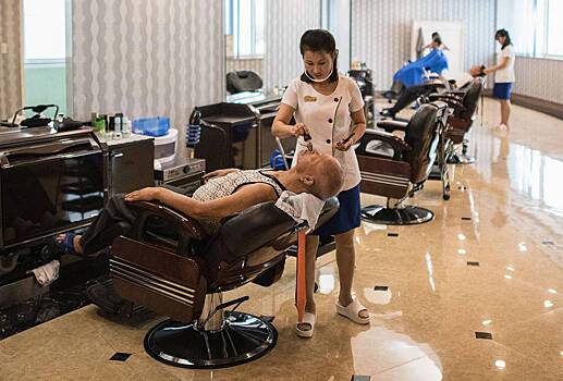 Северная Корея массово лысеет из-за военных фуражек и дешевых шампуней. Как целая нация лишается волос?