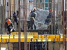 Опередили на метры