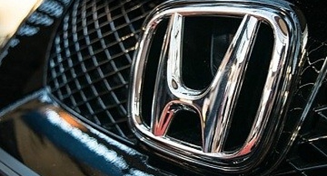 Показана трансформация старой версии культового спортивного Honda S2000