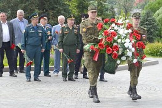В Зеленограде в День памяти и скорби прошло торжественное возложение цветов к воинским мемориалам