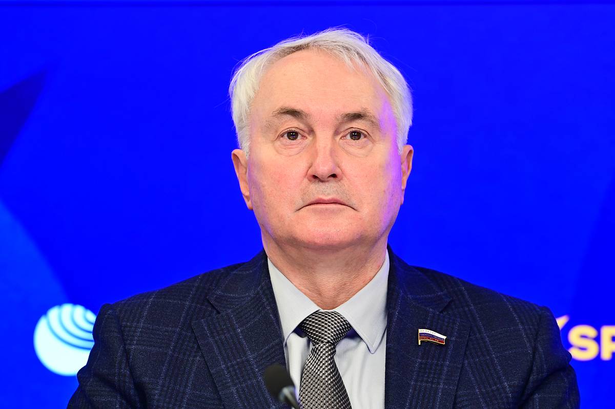 В Госдуме прокомментировали сравнение нового оружия России с Орешником