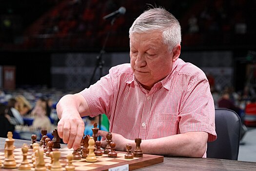 Легендарный шахматист Анатолий Карпов попал в реанимацию. Его нашли возле Госдумы