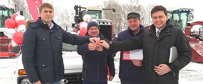 Фермер из Удмуртии получил автомобиль по итогам программы «Ставим рекорды вместе»