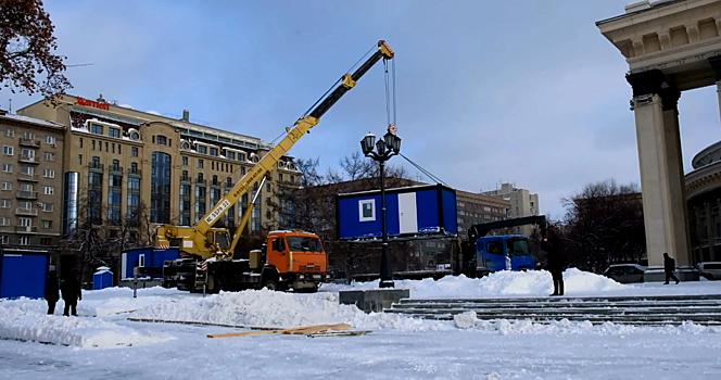 Легендарный каток-фаллос готовят к открытию в центре Новосибирска