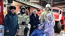 Московские пожарные исполнили новогоднее желание 8‑летнего жителя Зеленограда