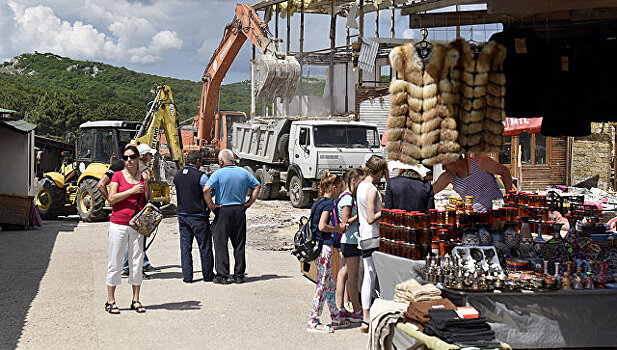 Аксенов: снос самостроев в Крыму идет медленно