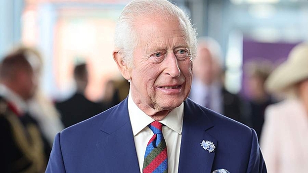 Карл III получил миллионы после кражи табакерок из музея в Париже