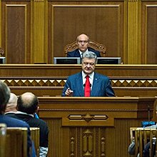 Закон об «агентах влияния России»: Порошенко под выборы зачищает Украину