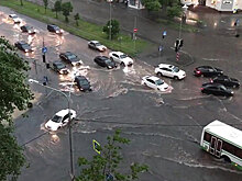 Улицы Тюмени ушли под воду