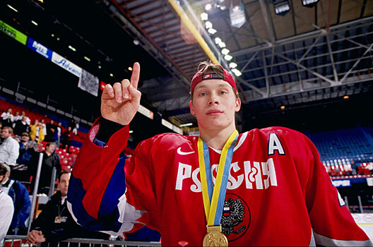 Афиногенов сравнил сборную России по хоккею на МЧМ‑1999 с лавиной