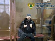 Бойца ММА, который избивал памятник ветеранам МЧС, арестовали