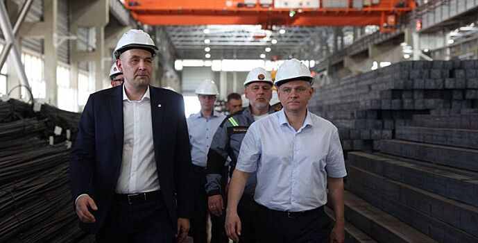 Юрий Слюсарь поздравил дончан с Днем металлурга