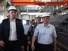 Юрий Слюсарь поздравил дончан с Днем металлурга