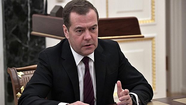 Медведев назвал отличительную черту Меркель