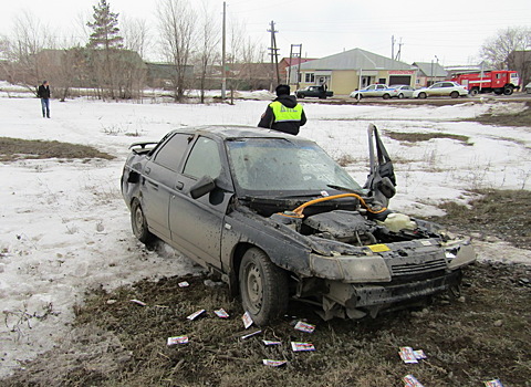 В Оренбуржье на железной дороге авто столкнулся с тепловозом