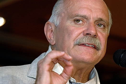 Никита Михалков назвал предателями покинувших Россию звезд