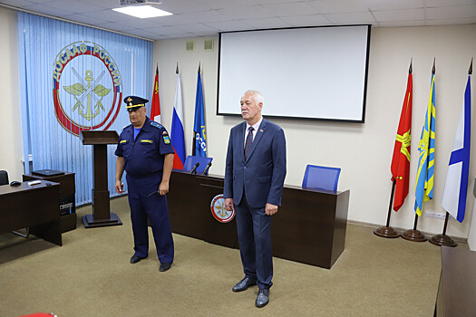 Депутаты Думы города Владивостока провели встречу с участниками программы «Юнармейский десант-2021»