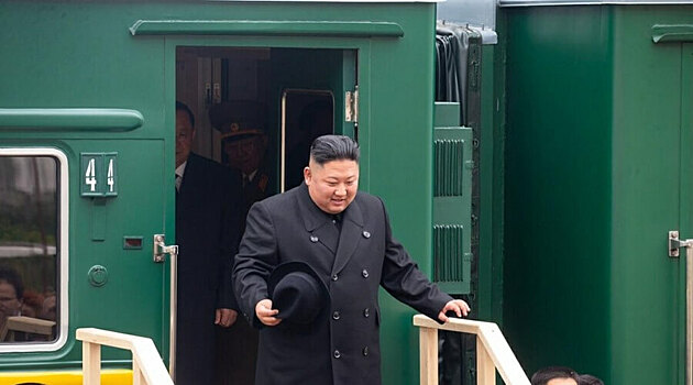 Испугавшийся свержения Ким Чен Ын объявил вне закона рваные джинсы и ограничил перечень разрешенных стрижек