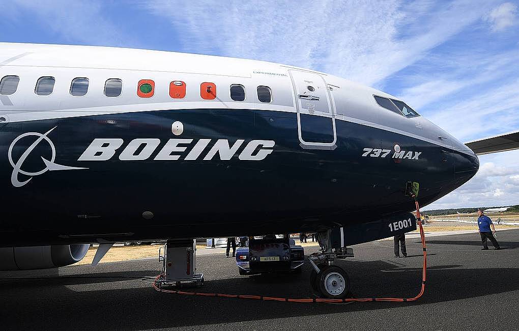 Глава Boeing разбогател на 20 миллионов долларов