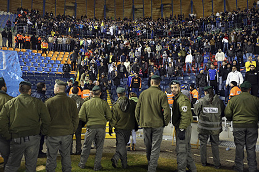 Израильский фанат принес на футбольный матч гранату