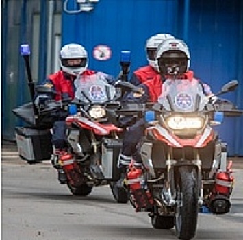 В Зеленограде уже месяц дежурят спасатели на мотоциклах