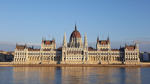 Венгрия отменила все ограничения на въезд для туристов