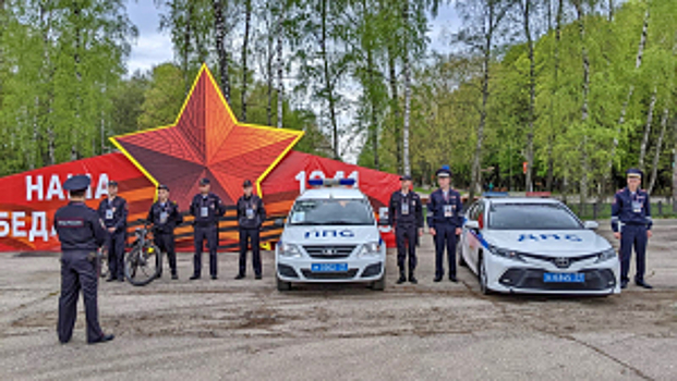 Полицейские в Тульской области присоединились к акции «Бессмертный полк»