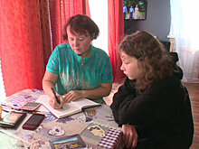 В Удмуртии приставы списали со счета матери "школьные" деньги