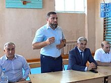 Глава Кировского района Махачкалы обсудил с жителями Шамхал проблемы местной школы