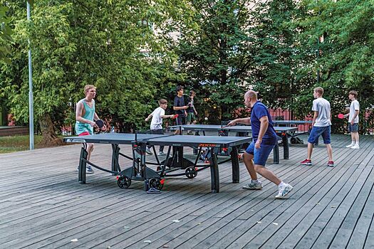 Настольный и большой: в каких парках Москвы можно поиграть в теннис