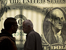 Почему так трудно свергнуть всемогущий доллар США