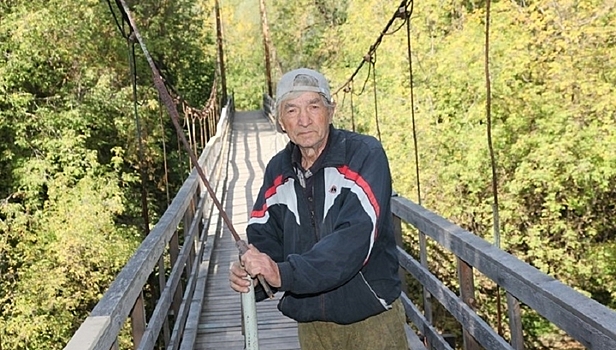 В Татарстане пенсионер восстановил старинный подвесной мост
