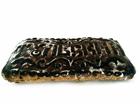 Художник-реставратор из Санкт-Петербурга возродила старинную традицию выпечки изборского печатного пряника