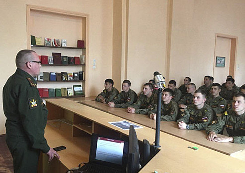 В Михайловской военной артиллерийской академии проходит месячник по противодействию наркомании «Армия против наркотиков»