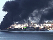 Склад нефтеперерабатывающего завода загорелся на Кубе
