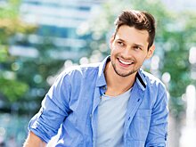 Беспричинный смех может быть симптомом болезни