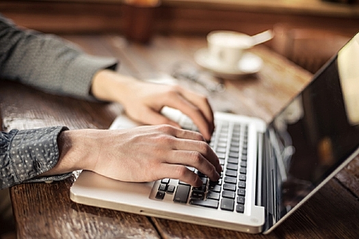 Большинство россиян против сокращения зарплаты