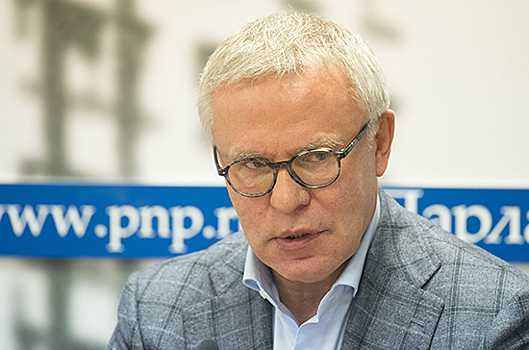Фетисов: нужно дать шанс каждому российскому спортсмену выступить под нейтральным флагом
