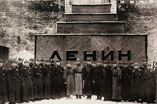 Когда открыли Мавзолей Ленина
