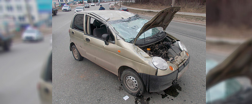 Автомобиль перевернулся по вине пьяной девушки в Ижевске