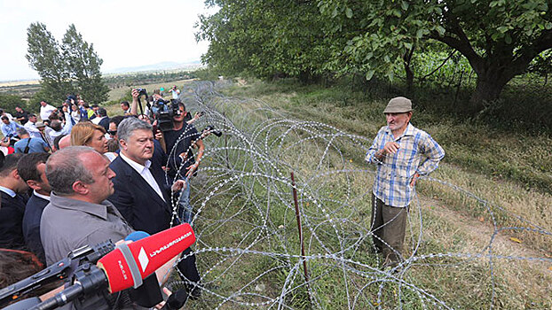 Порошенко приехал на границу Южной Осетии для поддержки Грузии